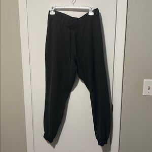 Lululemon Black joggers size 8